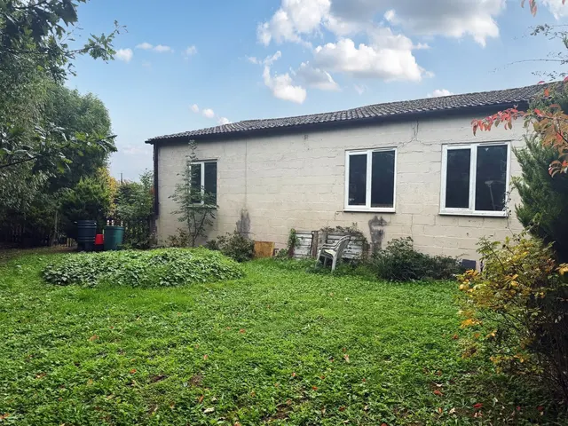 St Ediths Marsh, Bromham, SN15, photo 2