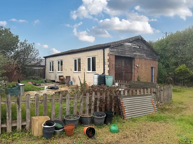St Ediths Marsh, Bromham, SN15, photo 1
