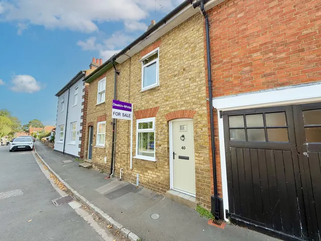 High Street, Wing, LU7, photo 1