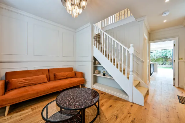 Photo 2 — 32 Windsor Road, Kingston upon Thames