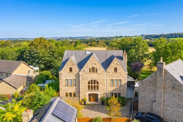 Southedge Close, Hipperholme, West Yorkshire, HX3, photo 1