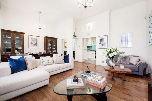 Photo 3 — Queen's Gate Terrace, London, SW7 5PR