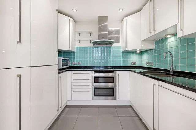 Photo 2 — Queen's Gate Terrace, London, SW7 5PR