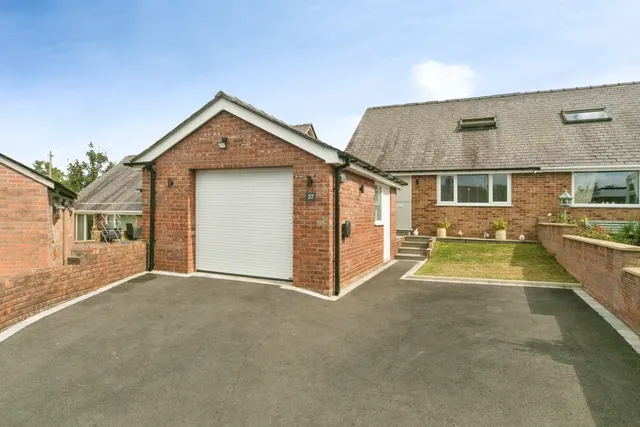 Rhosfryn, Bangor, LL57, photo 1