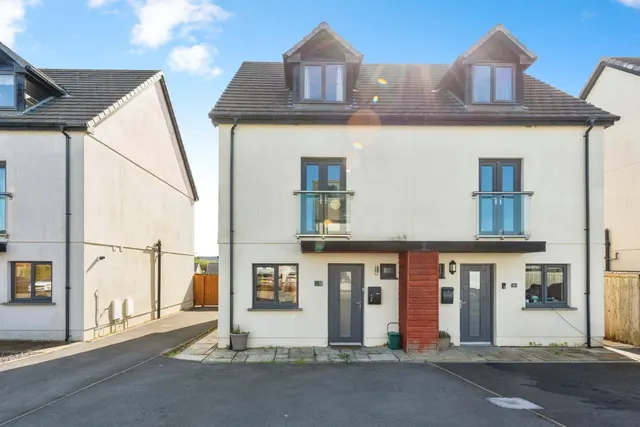 Llys Y Foryd, Kidwelly, SA17, photo 1