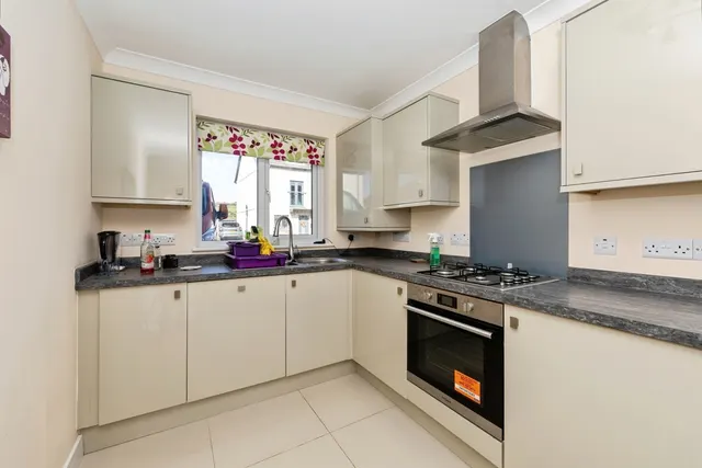 Llys Y Foryd, Kidwelly, SA17, photo 3