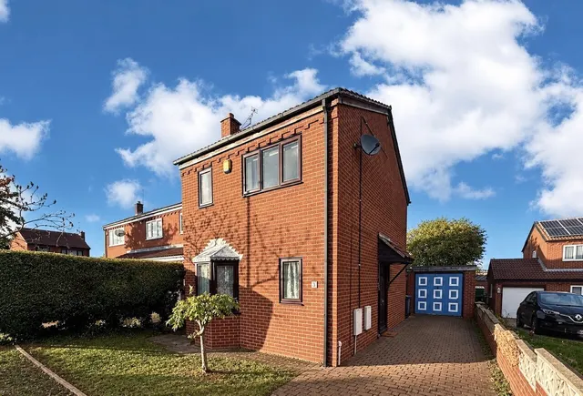 Holly Court, Harworth, DN11, photo 1