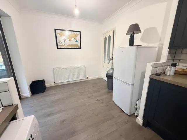 Holly Court, Harworth, DN11, photo 3