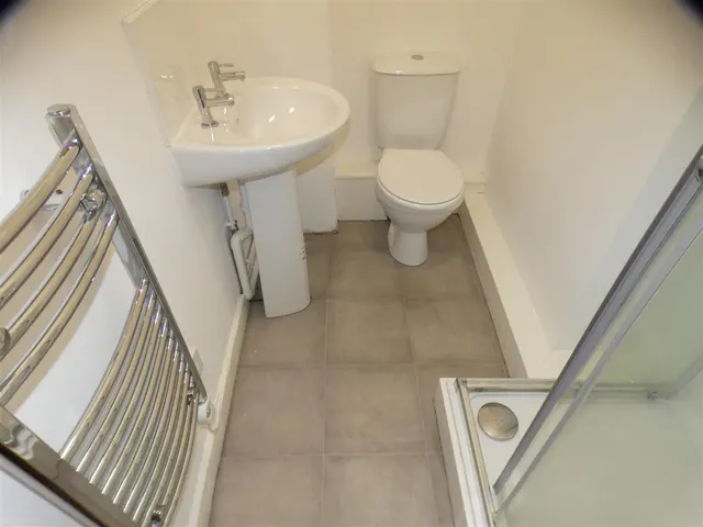 Market Place, Long Eaton, NG10, photo 3