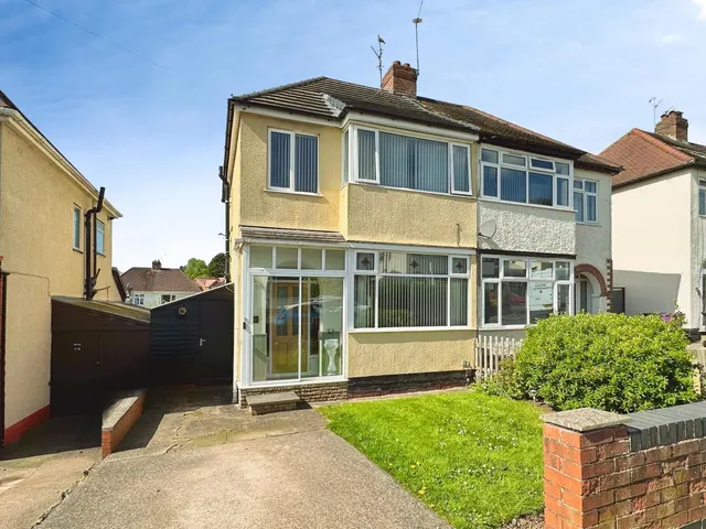 Lynton Avenue, Wolverhampton, WV6, photo 1