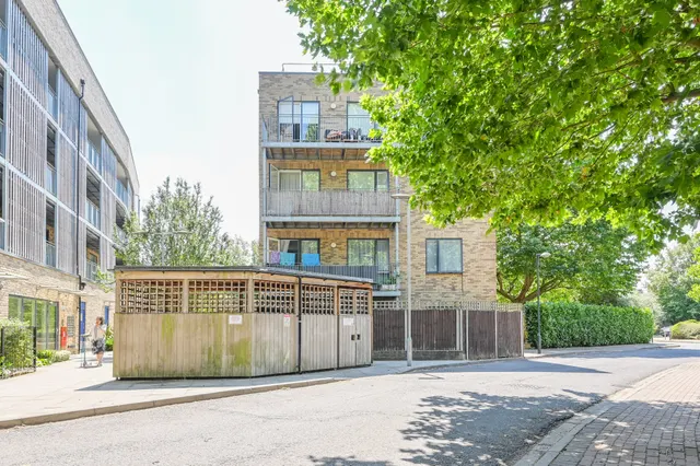 Photo 2 — Flat 202, Frederic Court, London