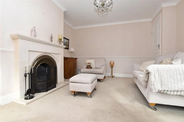 Grange Buildings, Morley, LS27, photo 3