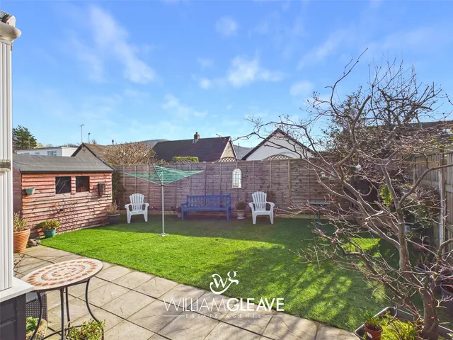 Photo 2 — Bangor Crescent, Prestatyn, Denbighshire, LL19 8EN