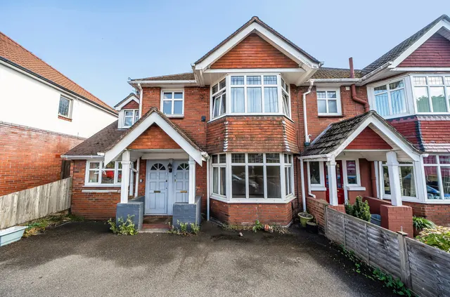 Winchester Road, Southampton, SO16, photo 1