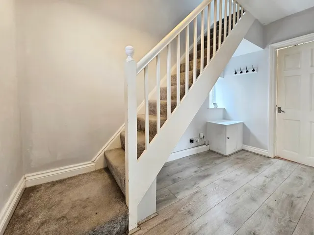 Maple Grove, Hoole, CH2, photo 2