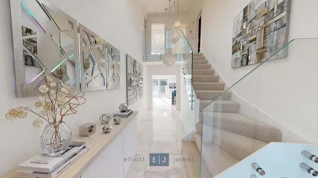 Marjorams Avenue, Loughton, IG10, photo 2