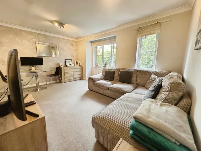 Photo 2 — Anders Corner, Bracknell, Berkshire, RG42 1PU