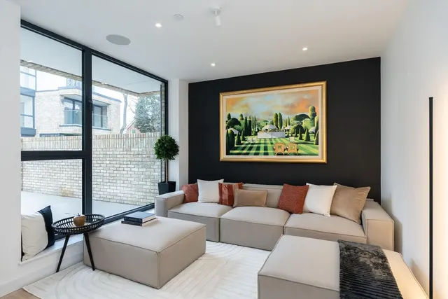 Orchard Grove, Wimbledon, SW20, photo 3