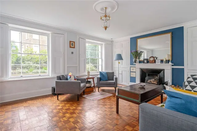 Photo 2 — Alwyne Road, London, N1 2HH