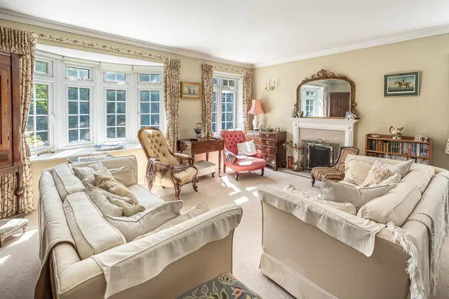 Photo 2 — Clarendon Gardens, Tunbridge Wells, Kent, TN2 5LA