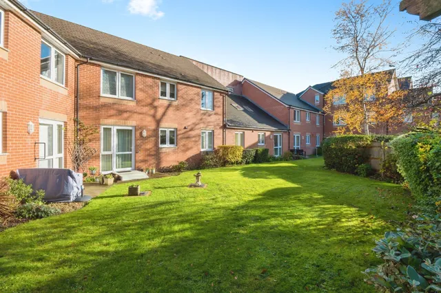 Oakley Road, Southampton, photo 1
