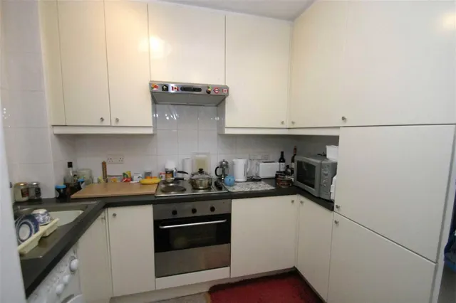 Upper Richmond Road, Putney, photo 2