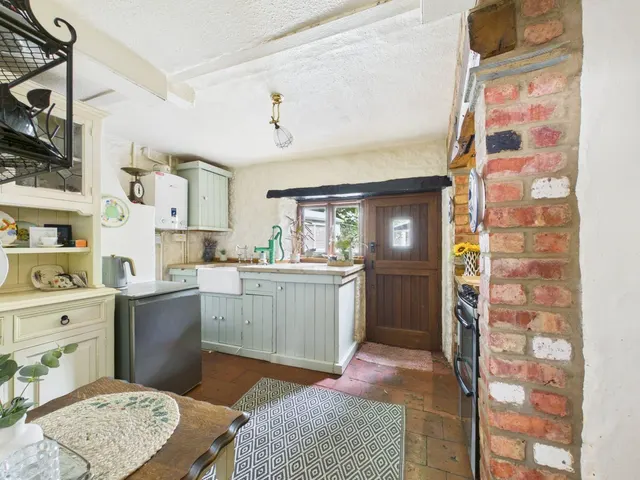 High Street, Hardingstone, NN4, photo 2