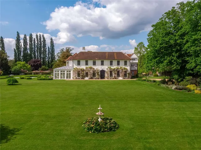 Church Road, Little Marlow, Marlow, Buckinghamshire, SL7 3RZ, photo 1
