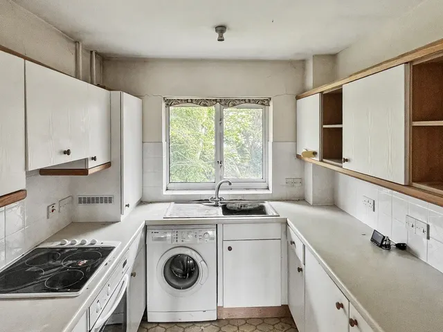 Photo 2 — Orchard Lane, Amersham HP6 5AB