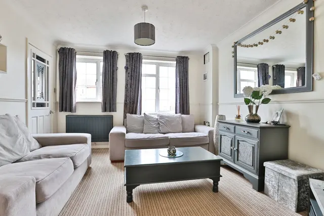 Slepe Crescent, Poole, BH12, photo 3