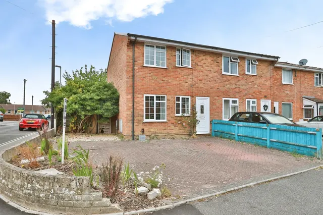 Slepe Crescent, Poole, BH12, photo 1