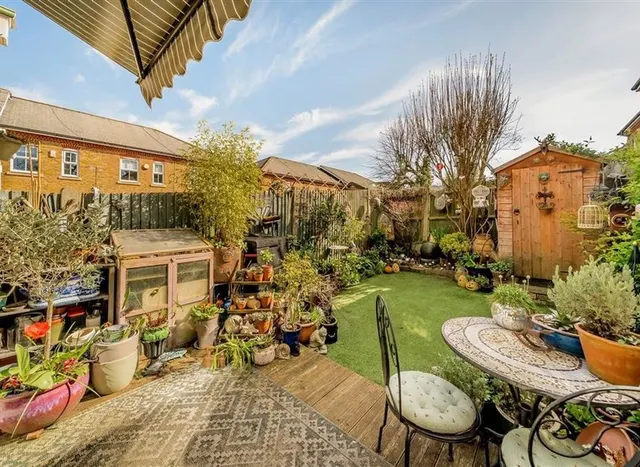 Photo 3 — Stainton Road, Hither Green, SE6