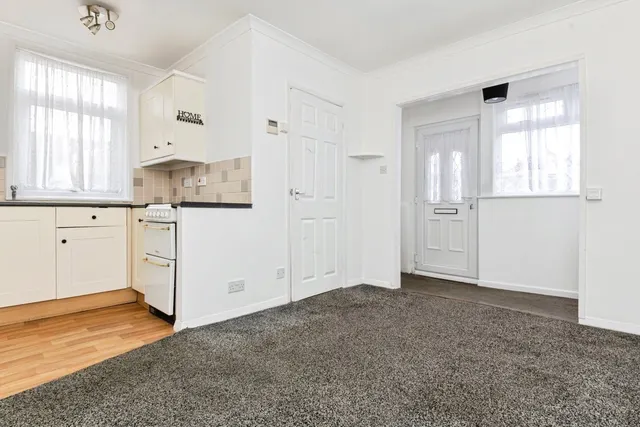 Photo 2 — Bentley Avenue, Jaywick, Clacton-on-Sea, Essex, CO15