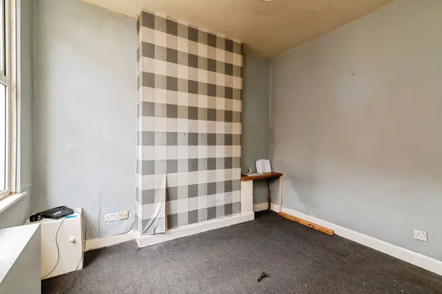 Photo 3 — Gordon Grove, Nottingham