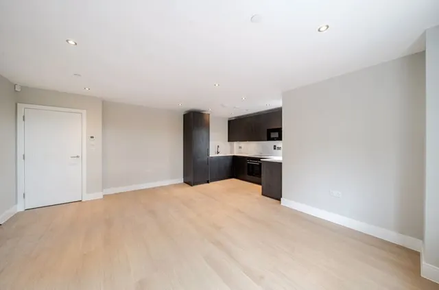 Photo 2 — 88 Riddlesdown Road, Purley CR8 1DD