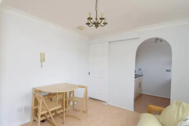 Westferry Road, London, E14, photo 3