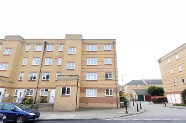 Westferry Road, London, E14, photo 1