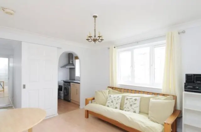 Westferry Road, London, E14, photo 2