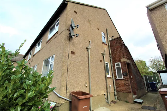 Clarkebourne Drive, Grays, Essex, RM17 6ET, photo 1