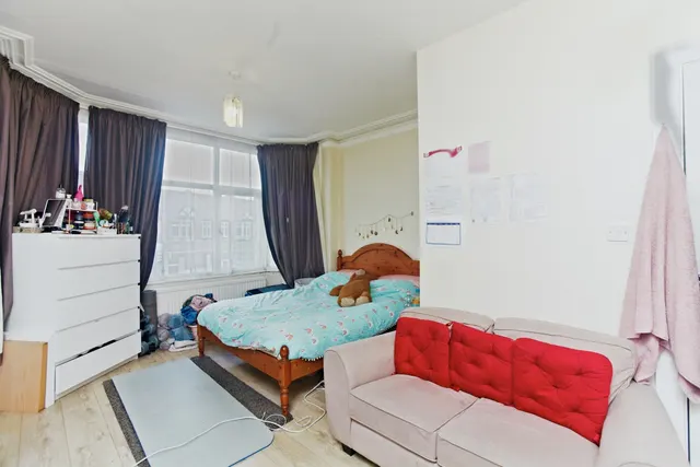 Lower Addiscombe Road, Croydon, CR0, photo 1