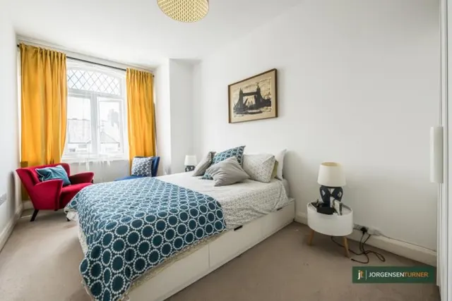 Photo 2 — Stanlake Road, Shepherds Bush, W12