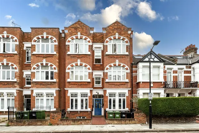 Photo 3 — Stanlake Road, Shepherds Bush, W12