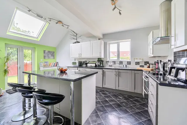 Westacre Close, Cheddar, BS27, photo 2