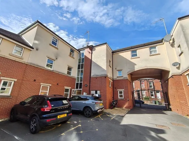 Edinburgh Avenue, Leeds, LS12, photo 1