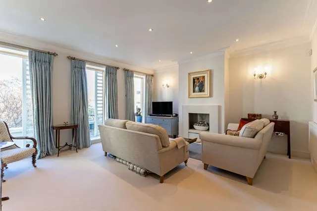 Photo 3 — Trafalgar Street, Cheltenham, Gloucestershire, GL50 1UH