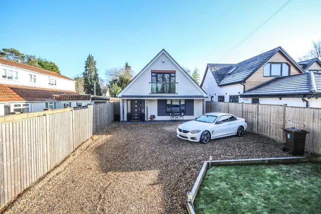 Finchampstead, Wokingham, photo 1