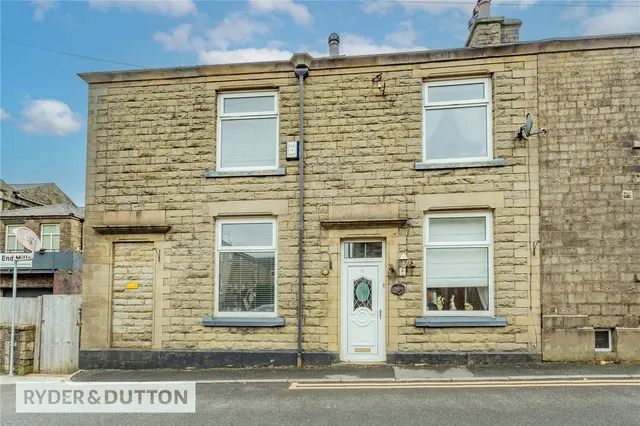 Tong Lane, Whitworth, OL12, photo 1