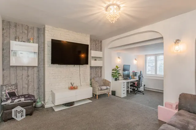 Dalby Avenue, Swinton, M27, photo 3