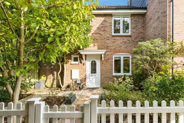 Orchard Close, Burgess Hill, RH15, photo 1
