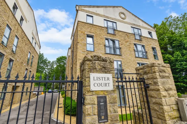 Lister Court, Bradford, BD8, photo 1